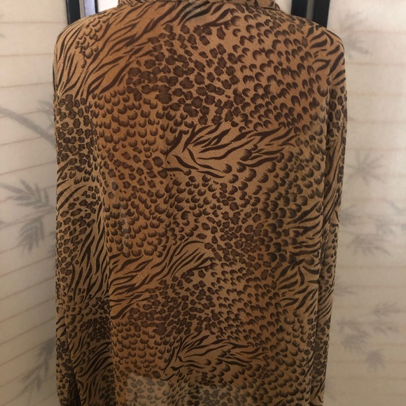 American Angel Long Sleeve Button Front Animal Print Plus Size 3x Tan Brown NWOT - Picture 4 of 14